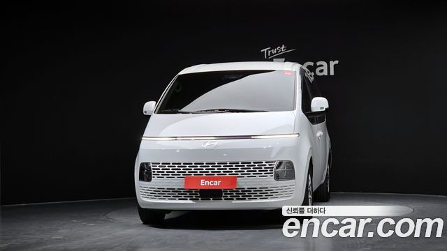 Hyundai Staria 2025 — photo 3