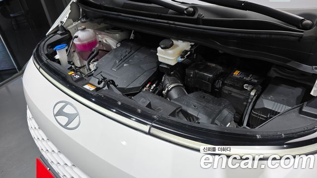 Hyundai Staria 2025 — photo 6