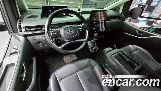 Hyundai Staria 2025 — photo 7