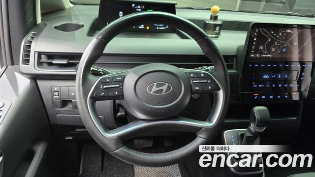 Hyundai Staria 2025 — photo 13