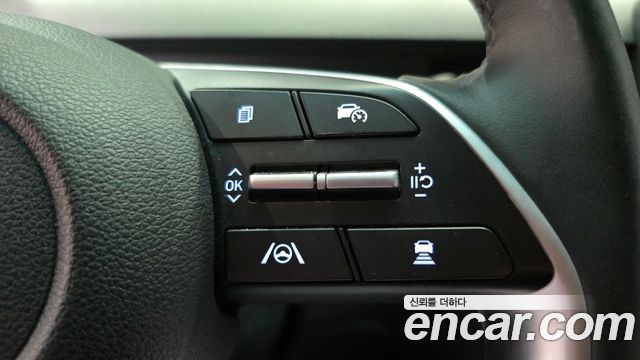 Hyundai Staria 2025 — photo 17