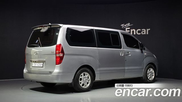 Hyundai Starex 2014 — photo 2