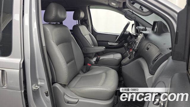 Hyundai Starex 2014 — photo 11