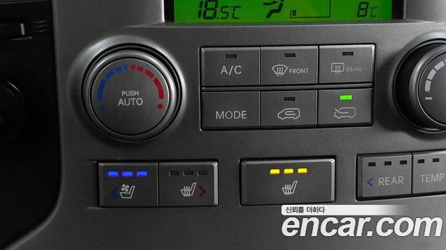 Hyundai Starex 2014 — photo 16