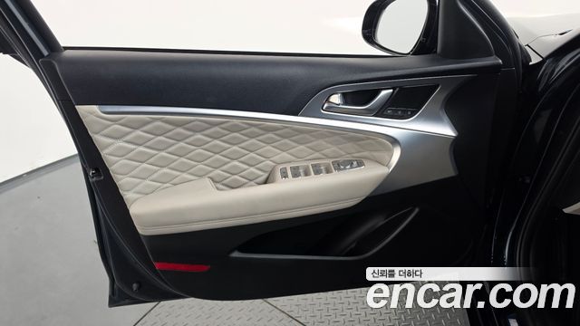 Genesis G70 2023 — photo 14