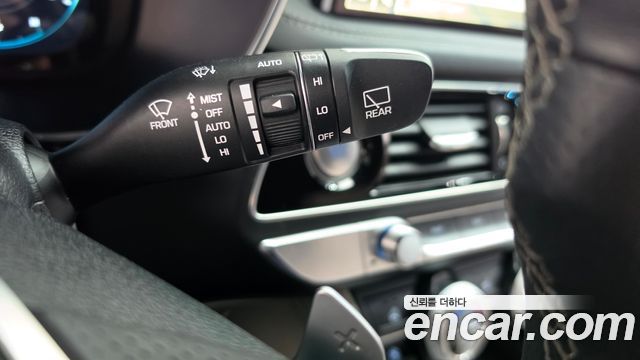 Genesis G70 2023 — photo 28