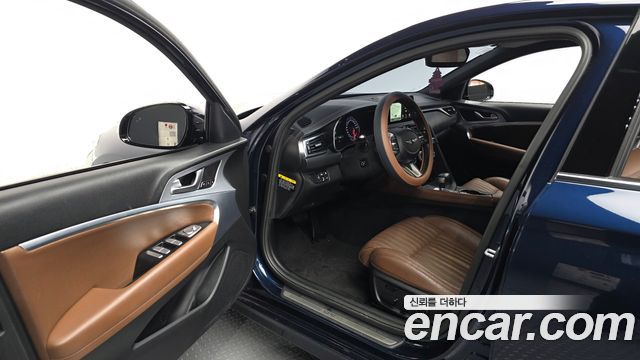 Genesis G70 2018 — photo 10