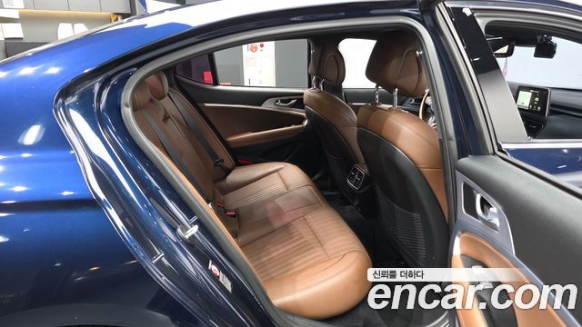Genesis G70 2018 — photo 12