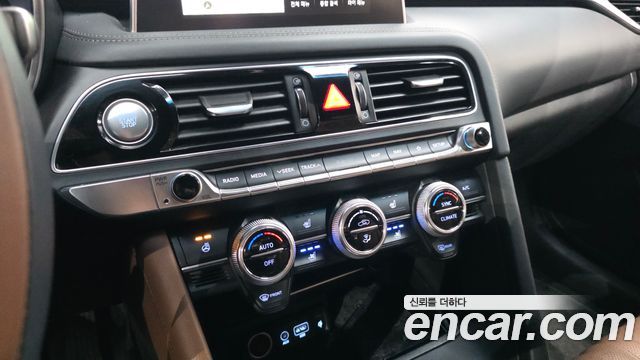 Genesis G70 2018 — photo 16