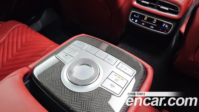 Genesis G80 2022 — photo 17