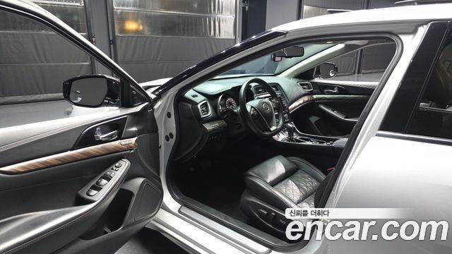 Nissan Maxima 2016 — photo 10