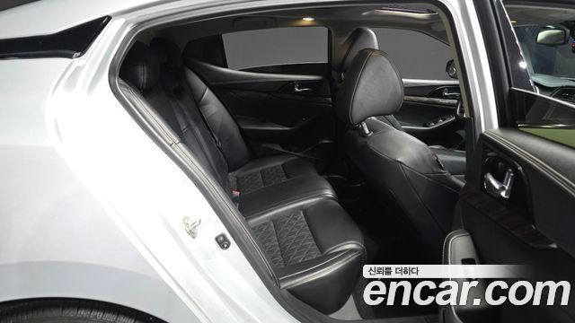 Nissan Maxima 2016 — photo 12