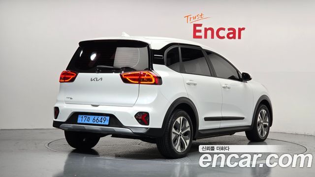 Kia Niro 2023 — photo 2