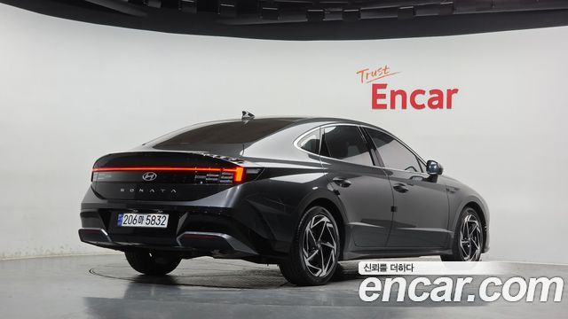 Hyundai Sonata 2025 — photo 2