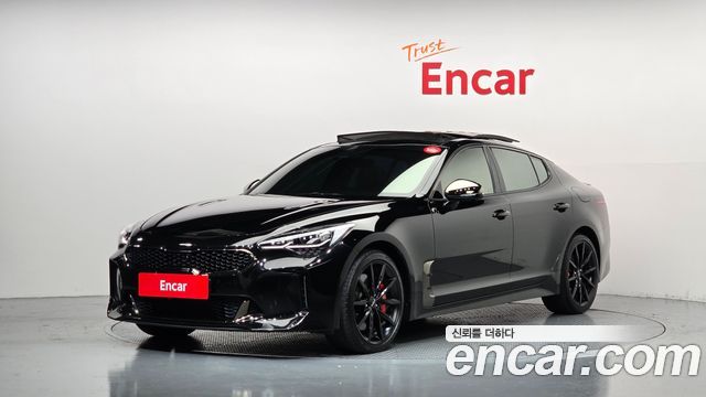 Kia Stinger 2023 — photo 1