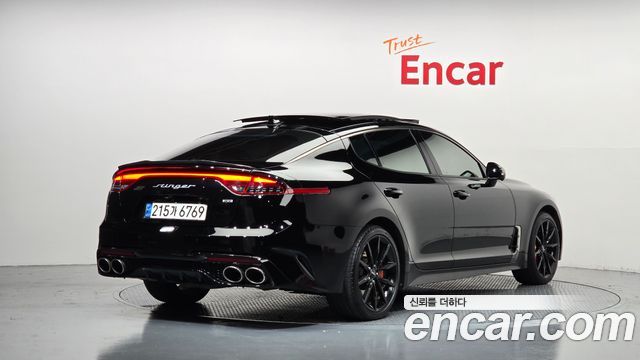 Kia Stinger 2023 — photo 2