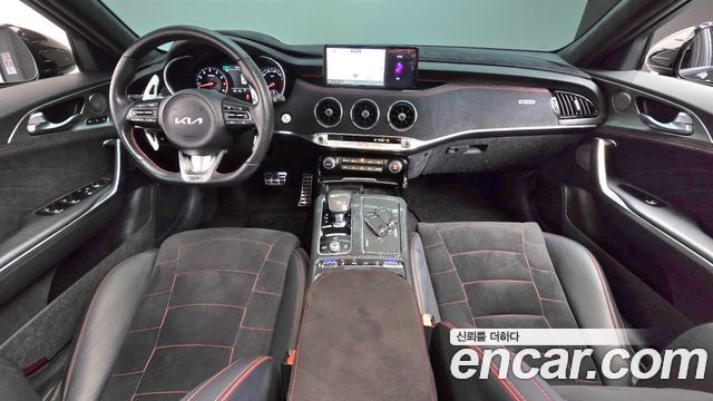 Kia Stinger 2023 — photo 7