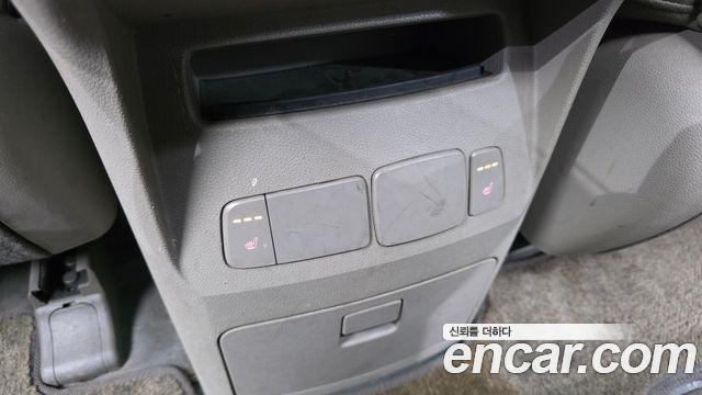 Kia Canival 2016 — photo 25