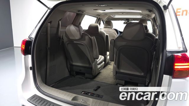 Kia Canival 2016 — photo 26
