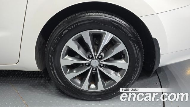 Kia Canival 2016 — photo 7