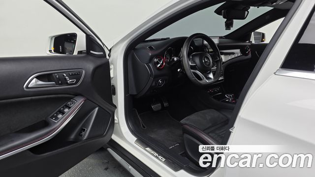 Mercedes-Benz GLA-Class 2018 — photo 13