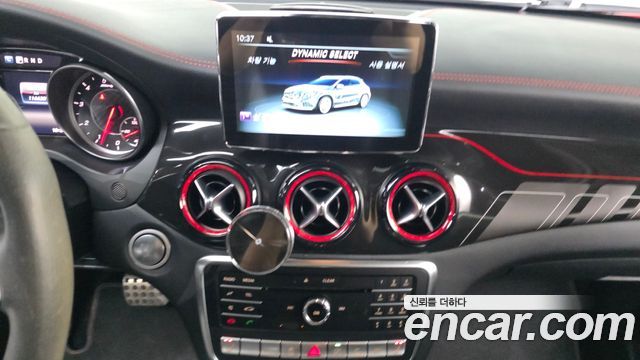 Mercedes-Benz GLA-Class 2018 — photo 20