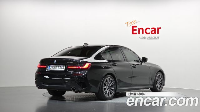 BMW 3-Series 2021 — photo 2