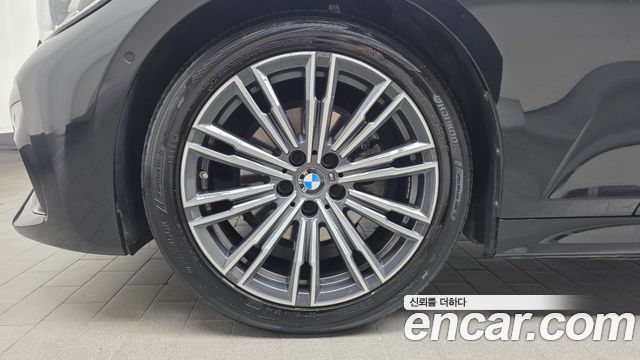 BMW 3-Series 2021 — photo 5