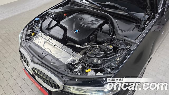 BMW 3-Series 2021 — photo 6