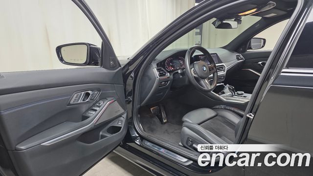 BMW 3-Series 2021 — photo 10