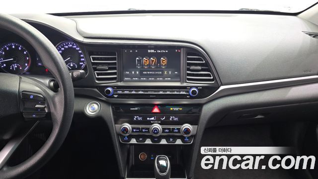 Hyundai AVANTE 2020 — photo 14