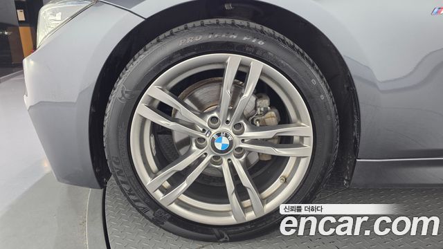 BMW 3-Series 2018 — photo 5