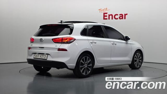 Hyundai i30 2018 — photo 2