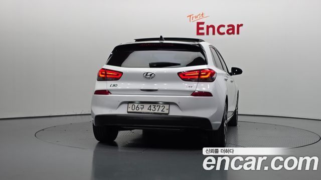 Hyundai i30 2018 — photo 4