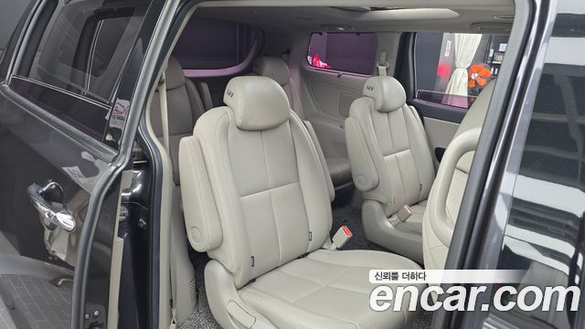 Kia Canival 2020 — photo 11