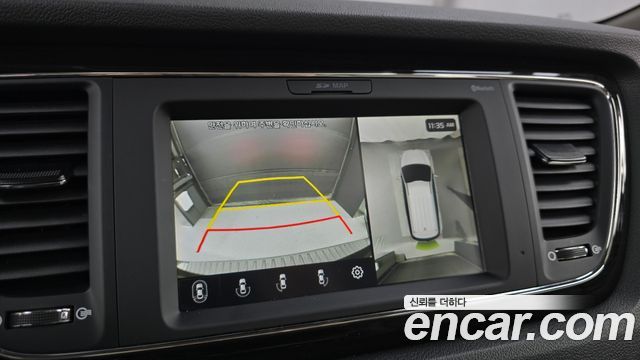 Kia Canival 2020 — photo 17