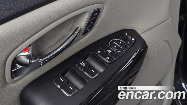 Kia Canival 2020 — photo 20