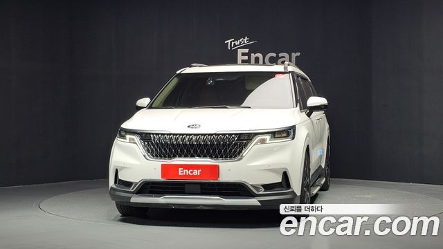 Kia Canival 2021 — photo 3