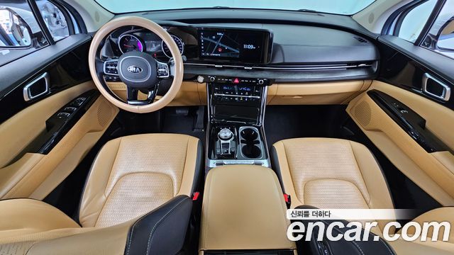Kia Canival 2021 — photo 10