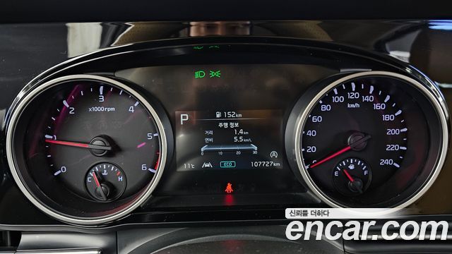 Kia Canival 2021 — photo 11