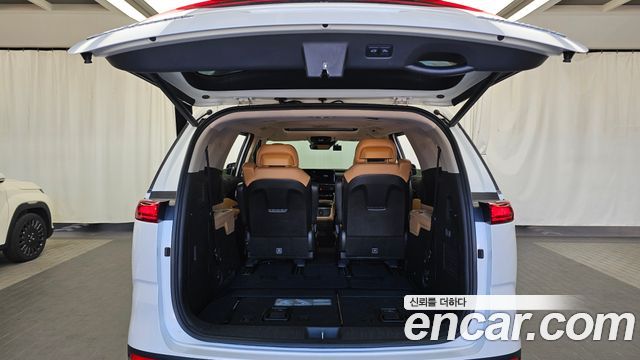 Kia Canival 2021 — photo 25
