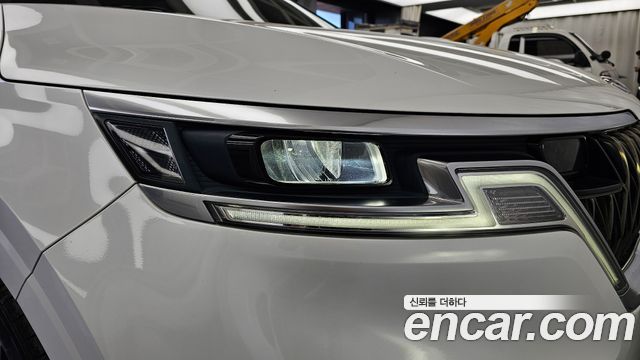 Kia Canival 2021 — photo 8