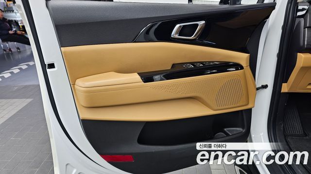 Kia Canival 2021 — photo 14