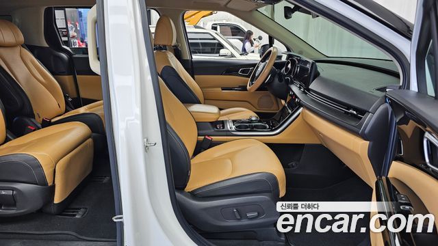 Kia Canival 2021 — photo 16