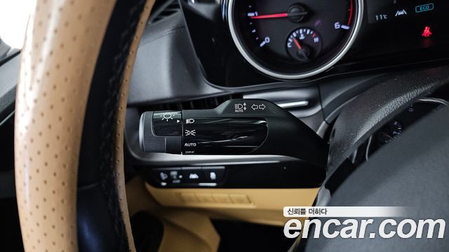 Kia Canival 2021 — photo 27