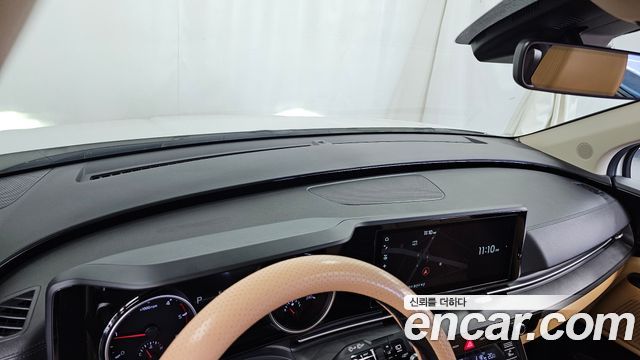 Kia Canival 2021 — photo 34