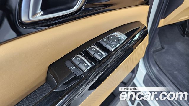 Kia Canival 2021 — photo 36