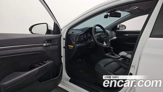 Hyundai AVANTE 2020 — photo 10