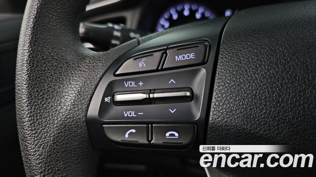 Hyundai AVANTE 2020 — photo 18