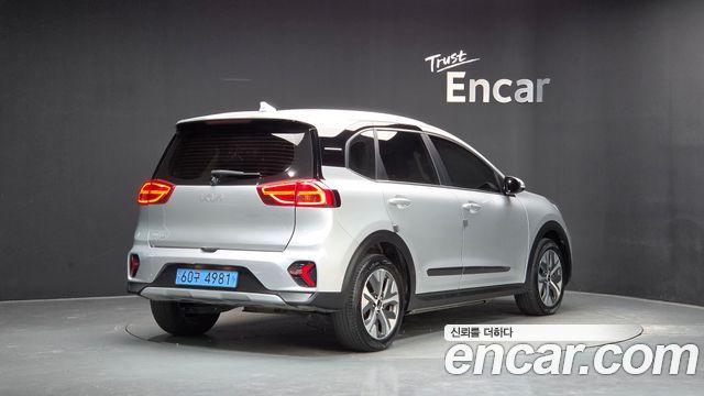 Kia Niro 2023 — photo 2